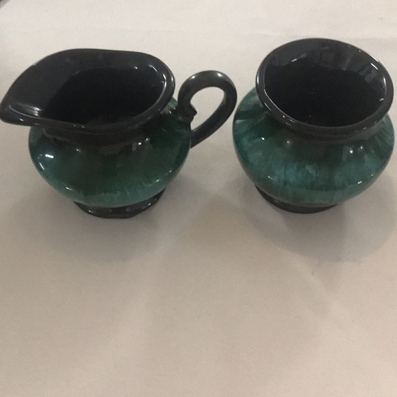 Vintage Blue Mountain Pottery Sugar & Creamer Set - Picture 3 of 5